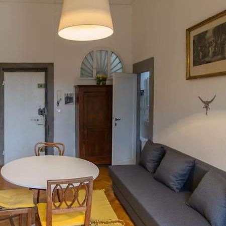Elegant Apartment Outside Ztl & 10Min From Center Florence Luaran gambar