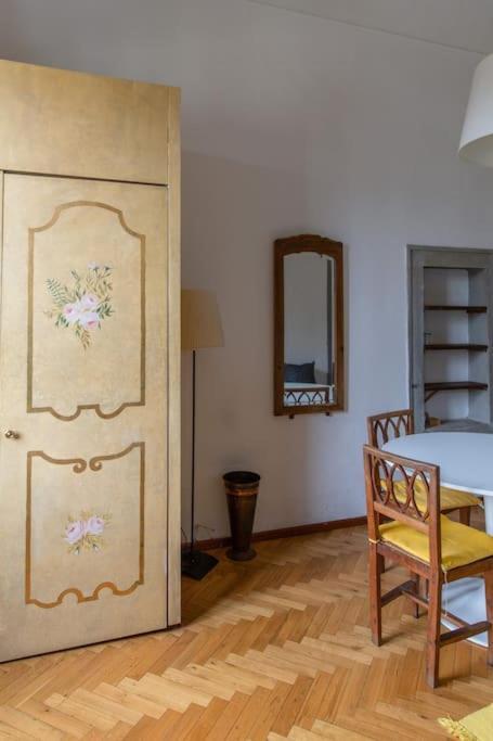 Elegant Apartment Outside Ztl & 10Min From Center Florence Luaran gambar